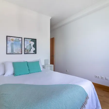 Cliff Canteras Apartment *