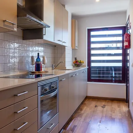 Cliff Canteras Apartment *