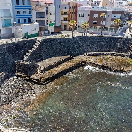 Cliff Canteras Apartment *